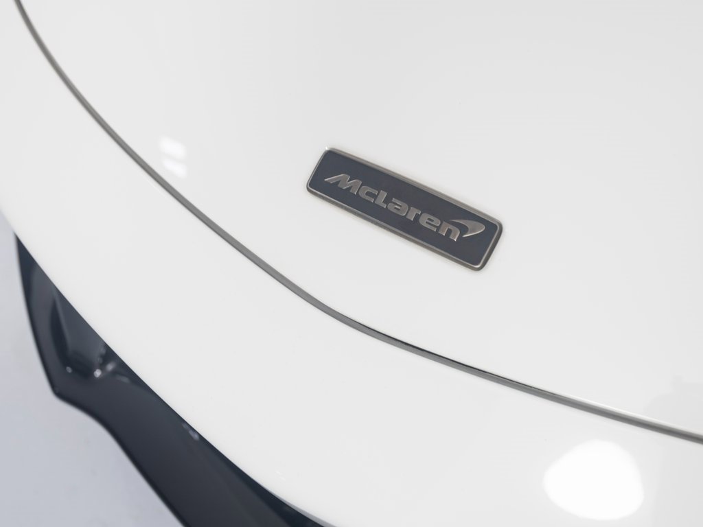 New 2025 McLaren Artura image 36