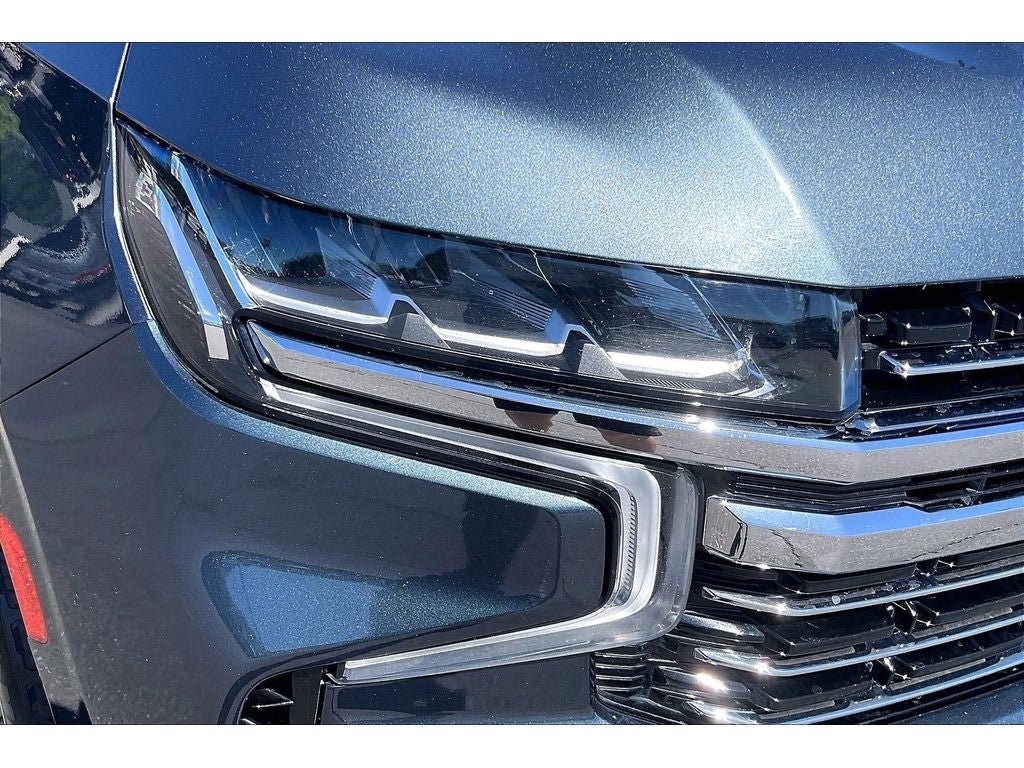 Used 2021 Chevrolet Suburban LT w/ LT Signature Plus Package AWD/4WD image 31