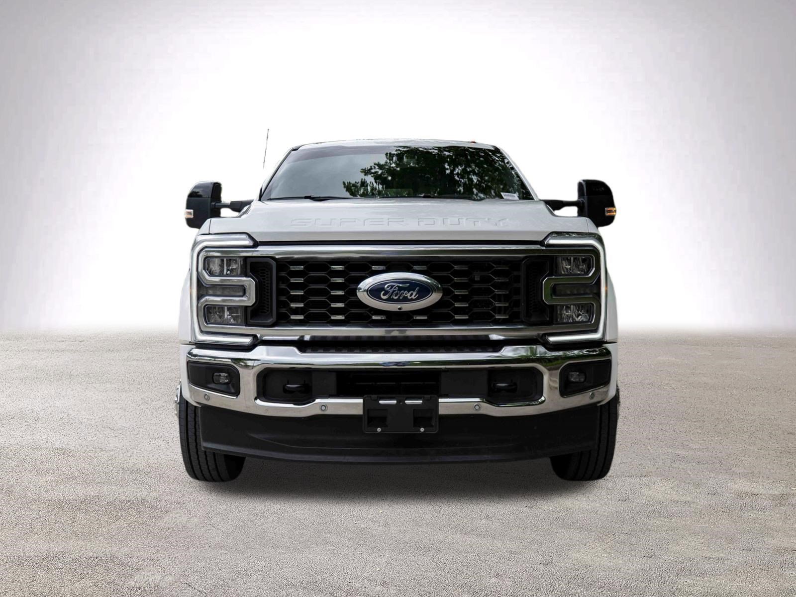 Used 2025 Ford F450 Lariat w/ Lariat Ultimate Package AWD/4WD image 3