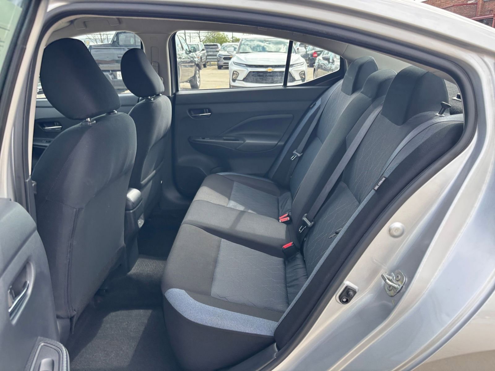 Used 2025 Nissan Versa SV FWD image 23