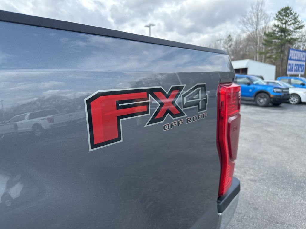 Used 2021 Ford F350 Lariat image 11