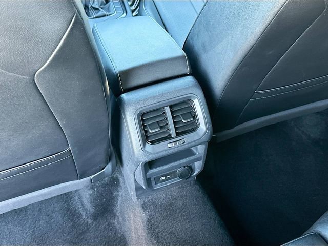 Used 2024 Volkswagen Tiguan SE image 24