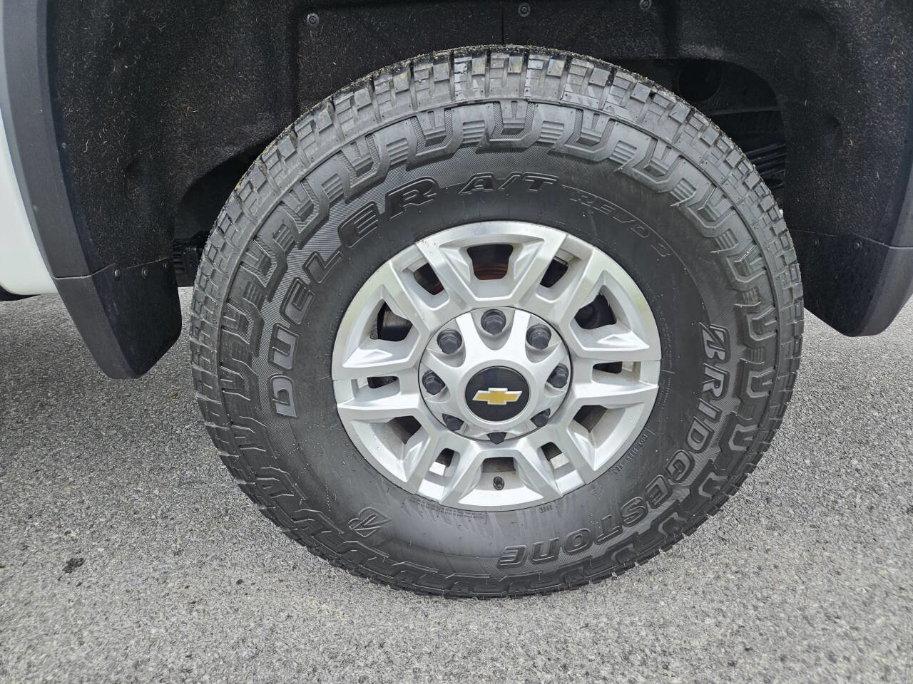 Used 2022 Chevrolet Silverado 2500 LT w/ Convenience Package image 11