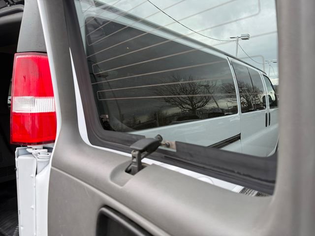 Used 2023 Chevrolet Express 3500 LS image 33