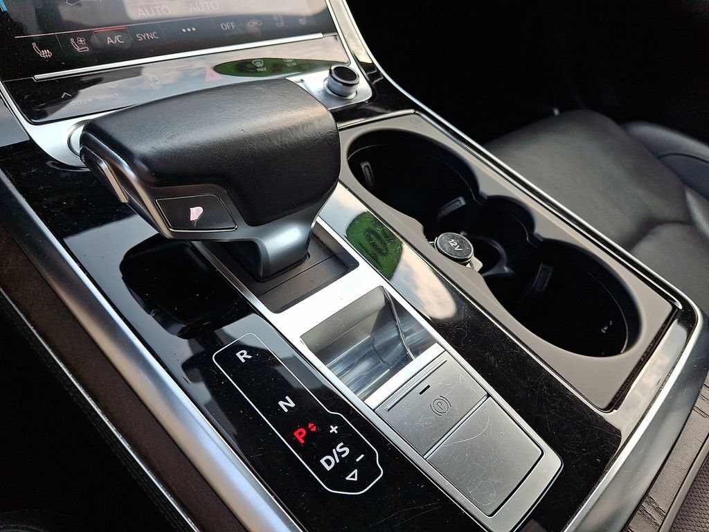 Used 2019 Audi Q8 Prestige w/ Luxury Package AWD/4WD image 15
