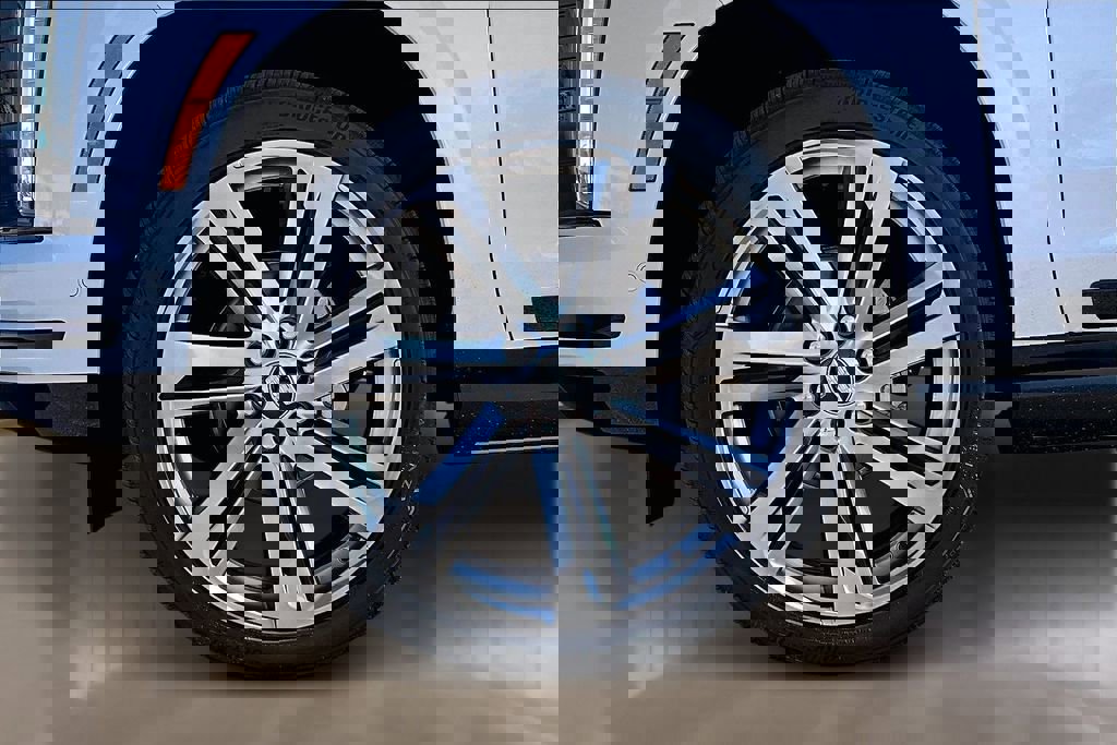 New 2026 Cadillac Escalade ESV Platinum Sport w/ LPO, Floor Liner Package image 12