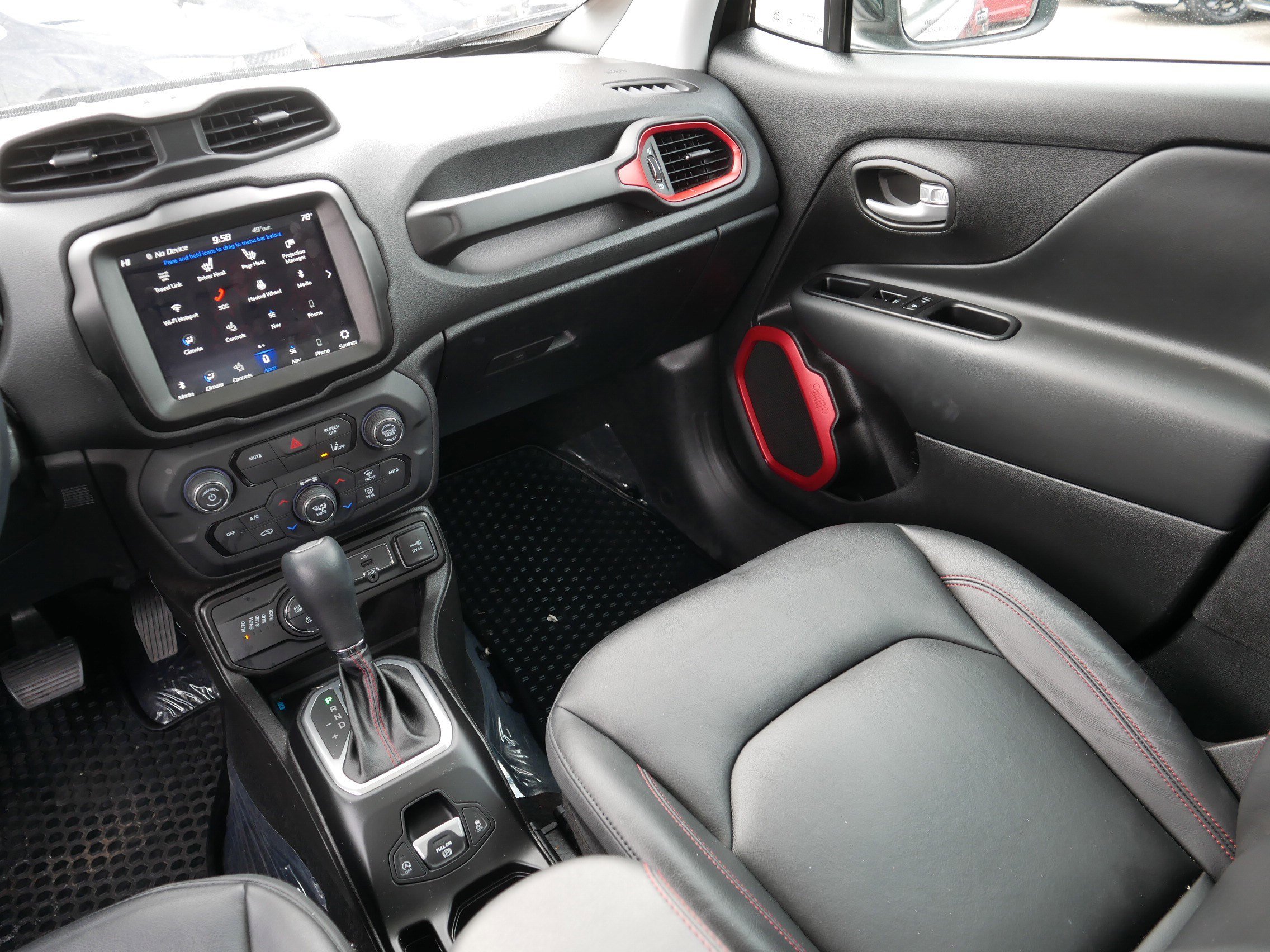 Used 2023 Jeep Renegade Trailhawk w/ Sun/Sound Group image 11