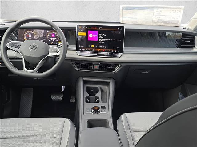 Used 2026 Volkswagen Tiguan SE AWD/4WD image 15