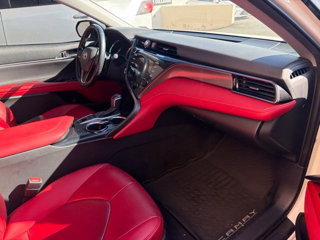 Used 2020 Toyota Camry XSE w/ Blackout Package FWD image 16