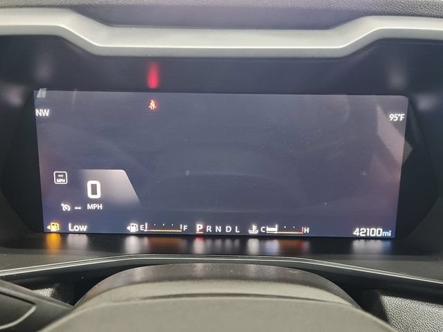 Used 2024 Chevrolet Colorado W/T w/ WT Convenience Package II RWD image 7