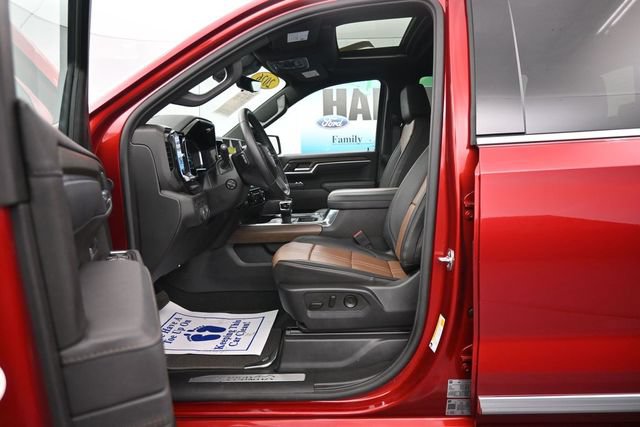 Used 2026 Chevrolet Silverado 1500 High Country w/ Technology Package AWD/4WD image 11