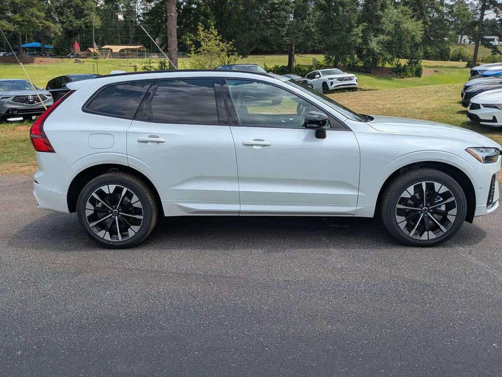 New 2026 Volvo XC60 B5 Plus w/ Protection Package Premier AWD/4WD image 7