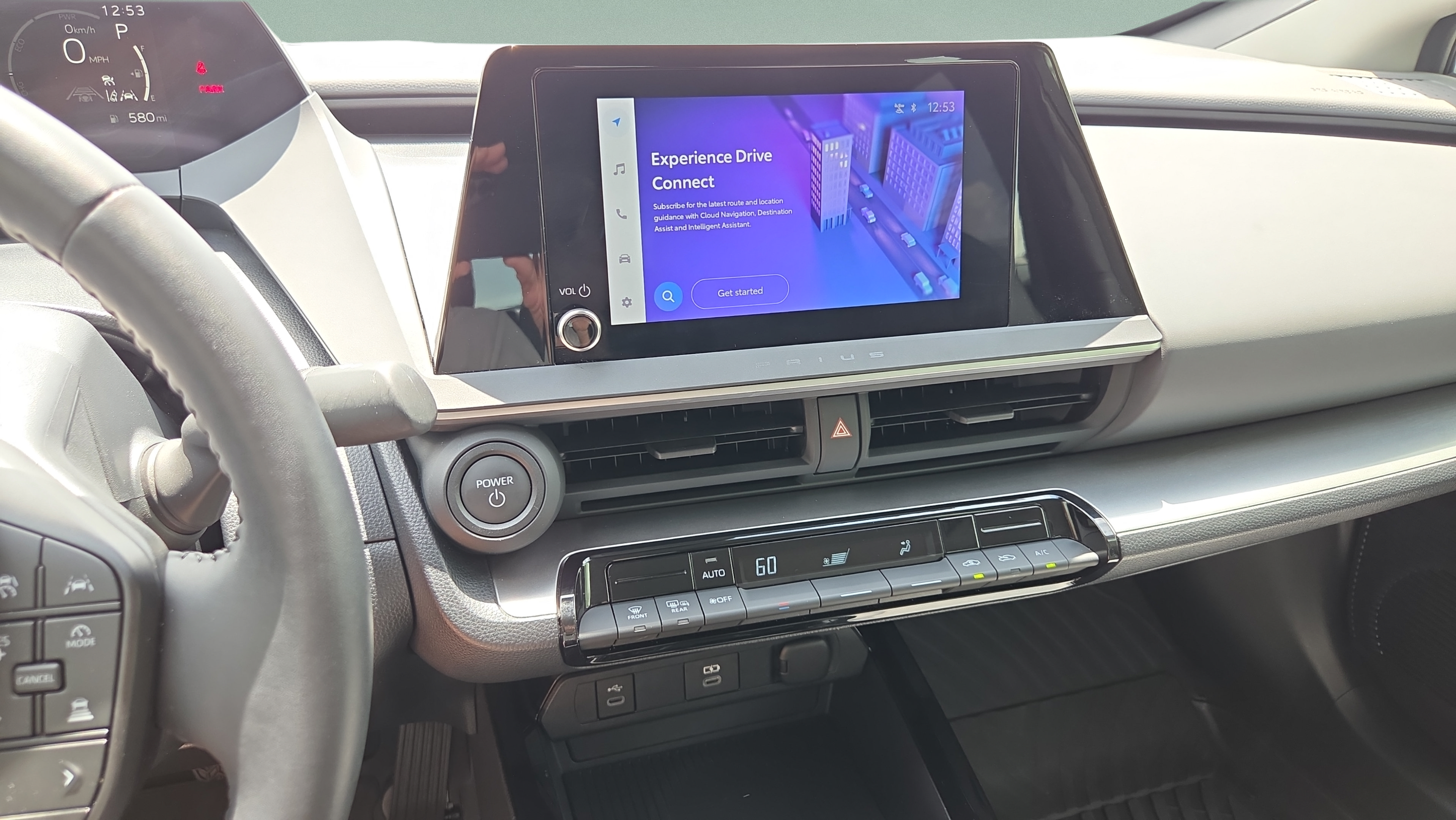 Certified 2025 Toyota Prius LE FWD image 18