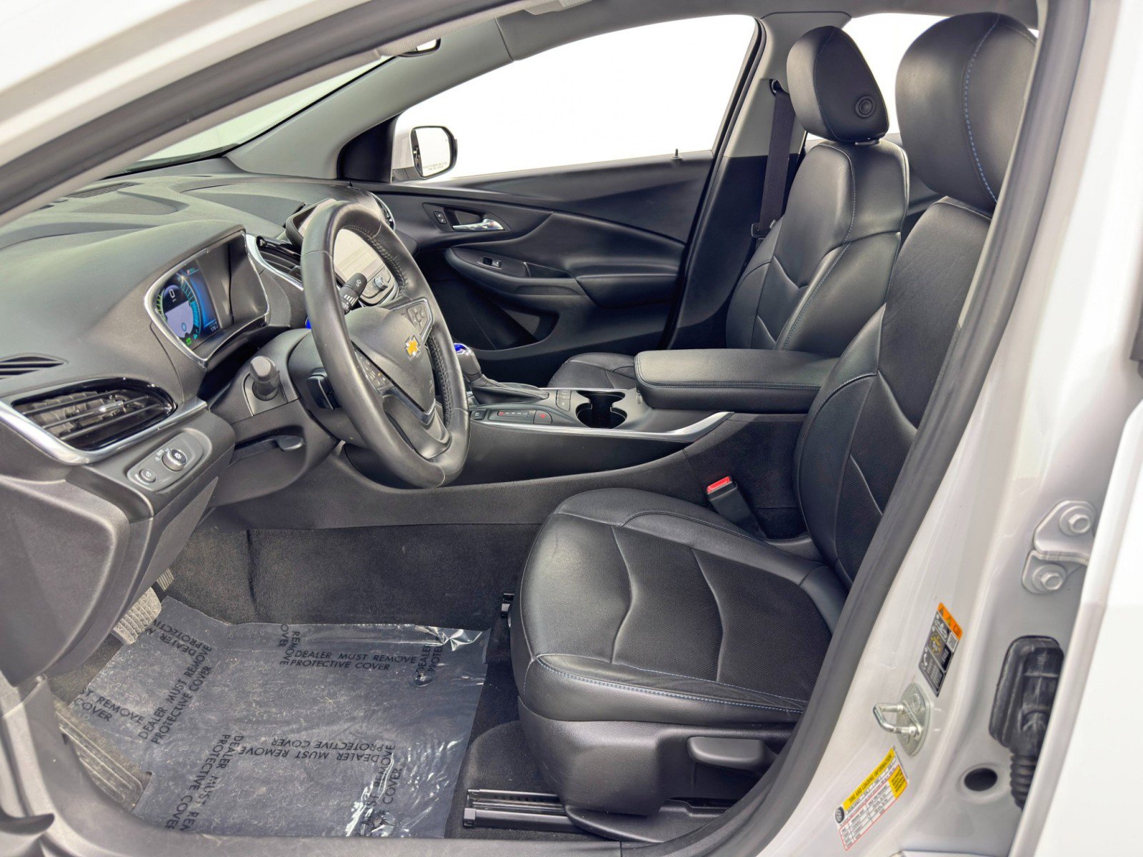 Used 2017 Chevrolet Volt Premier w/ Driver Confidence II Package image 15