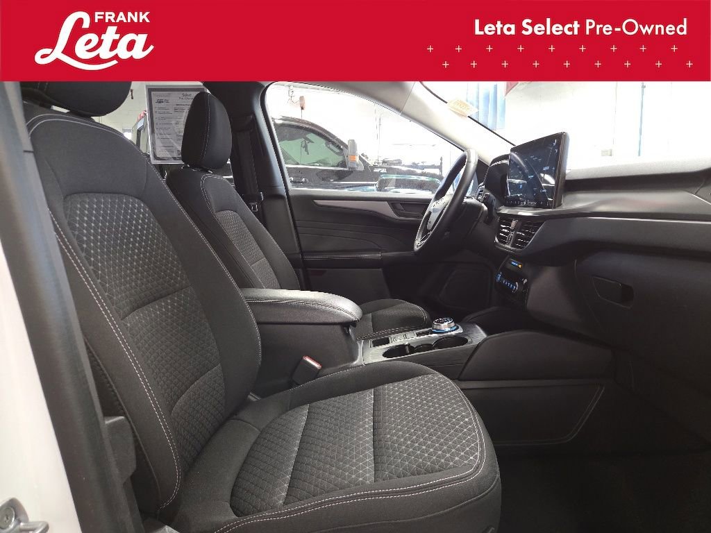 Used 2023 Ford Escape Active w/ Tech Pack #1 AWD/4WD image 19