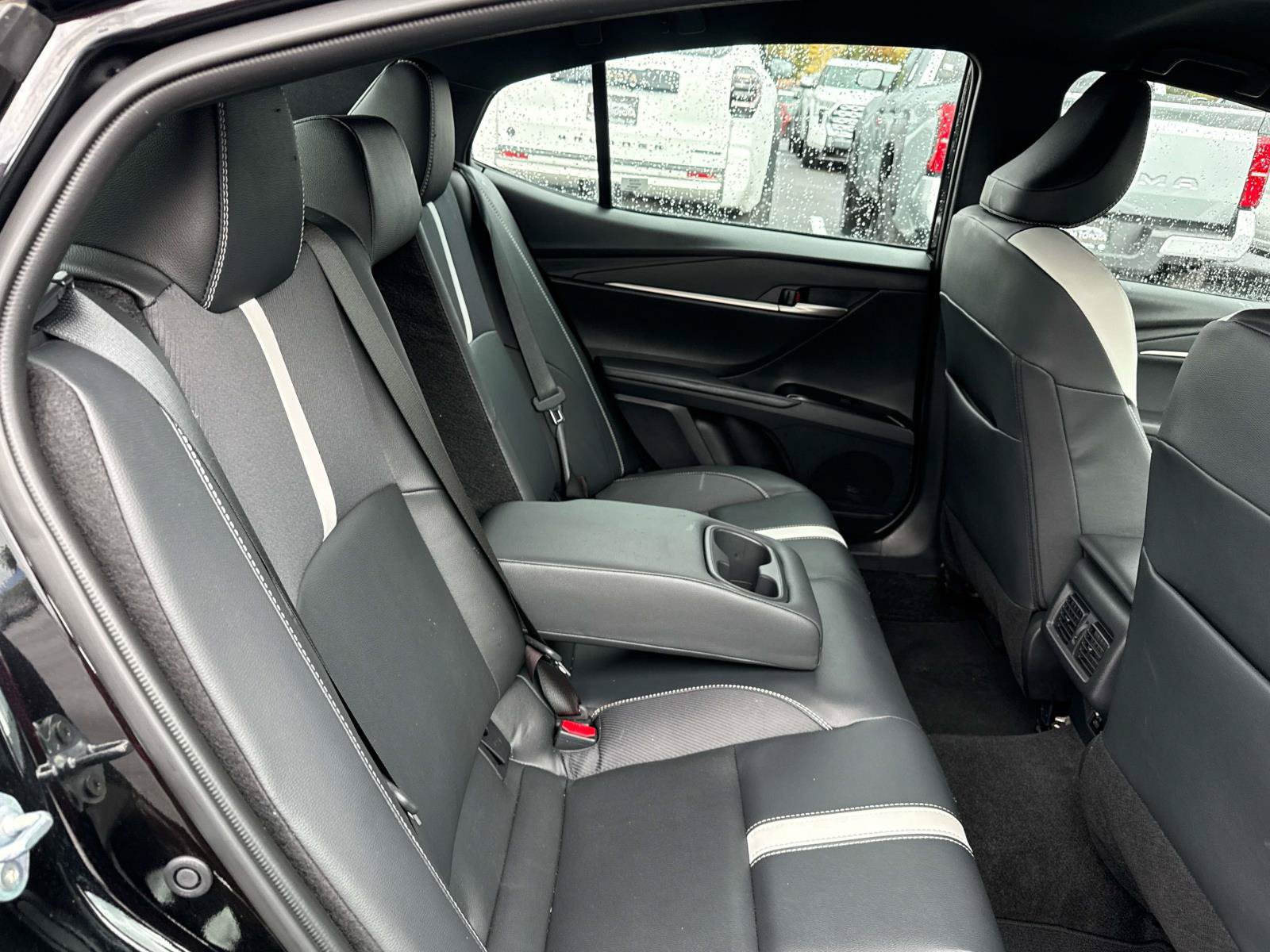 Used 2026 Toyota Camry SE FWD image 16