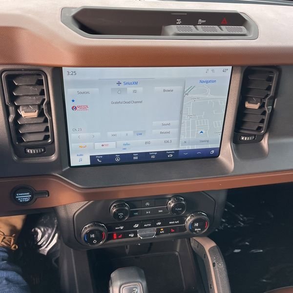 Used 2024 Ford Bronco Outer Banks image 17