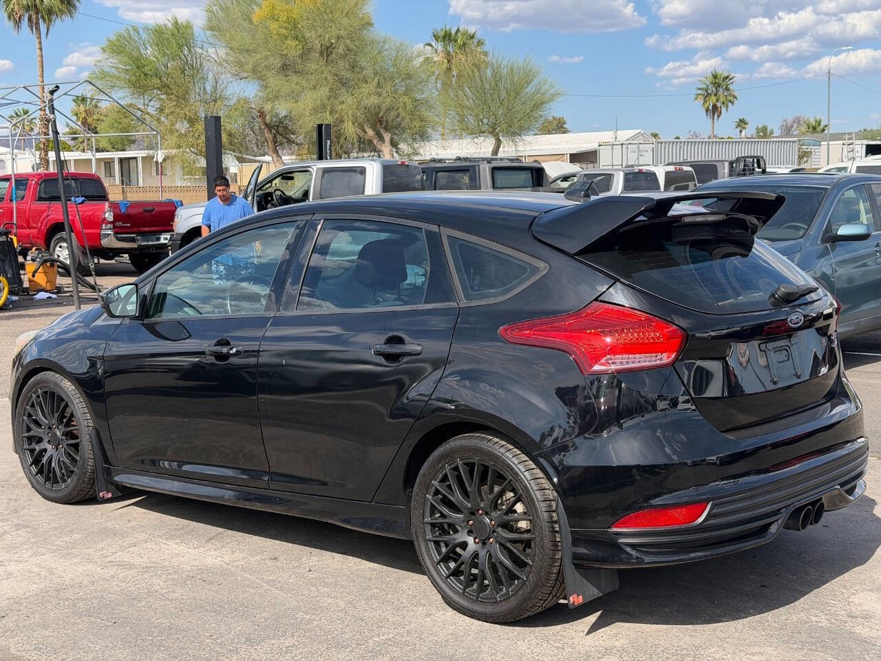 Used 2016 Ford Focus ST FWD image 5