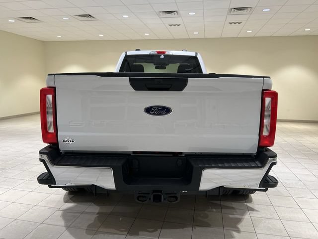 Used 2023 Ford F350 XLT AWD/4WD image 4