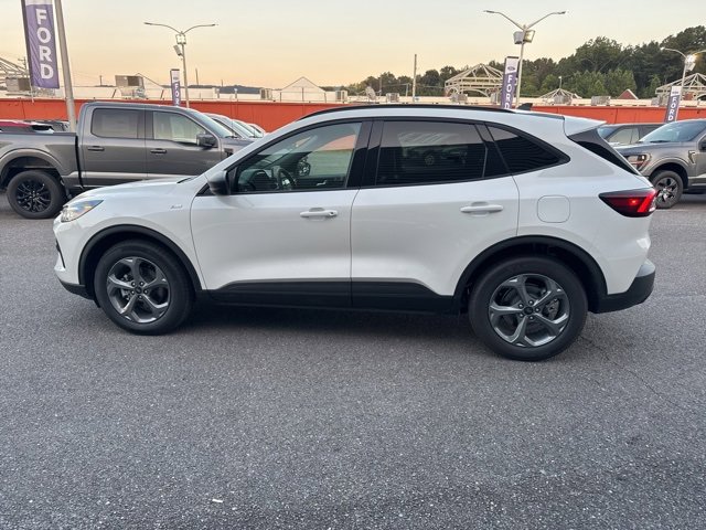New 2025 Ford Escape ST-Line w/ Equipment Group 301A image 6