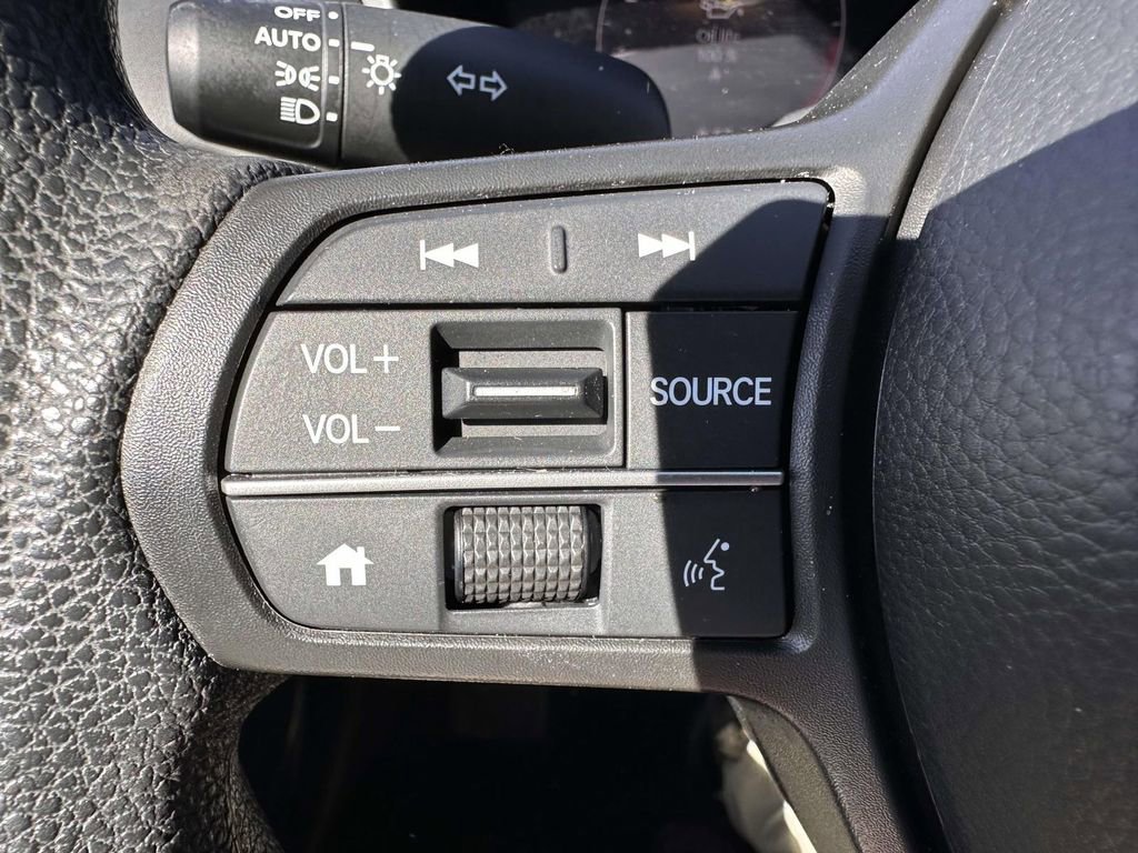 Used 2023 Honda HR-V LX image 15