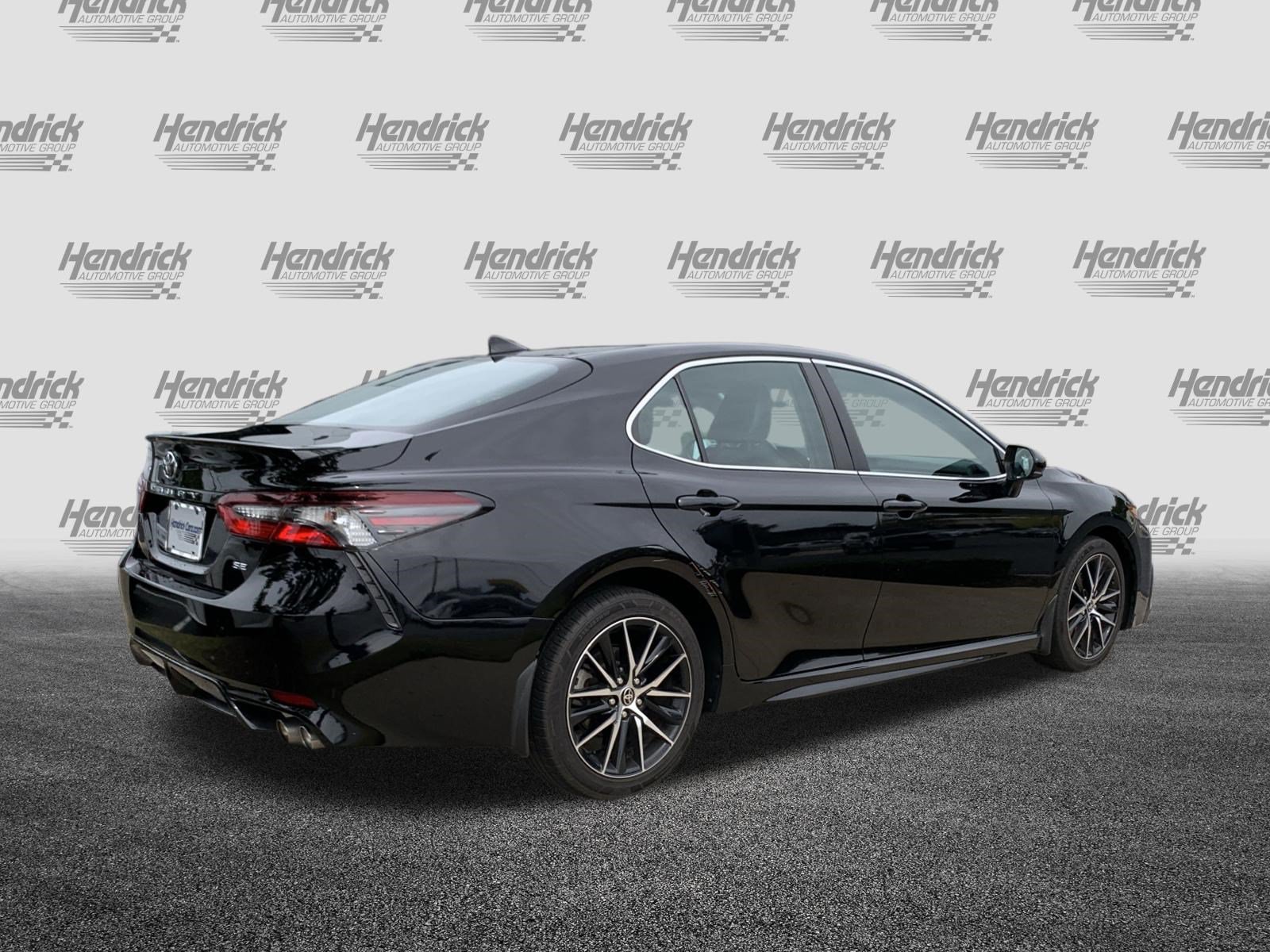 Used 2021 Toyota Camry SE FWD image 10