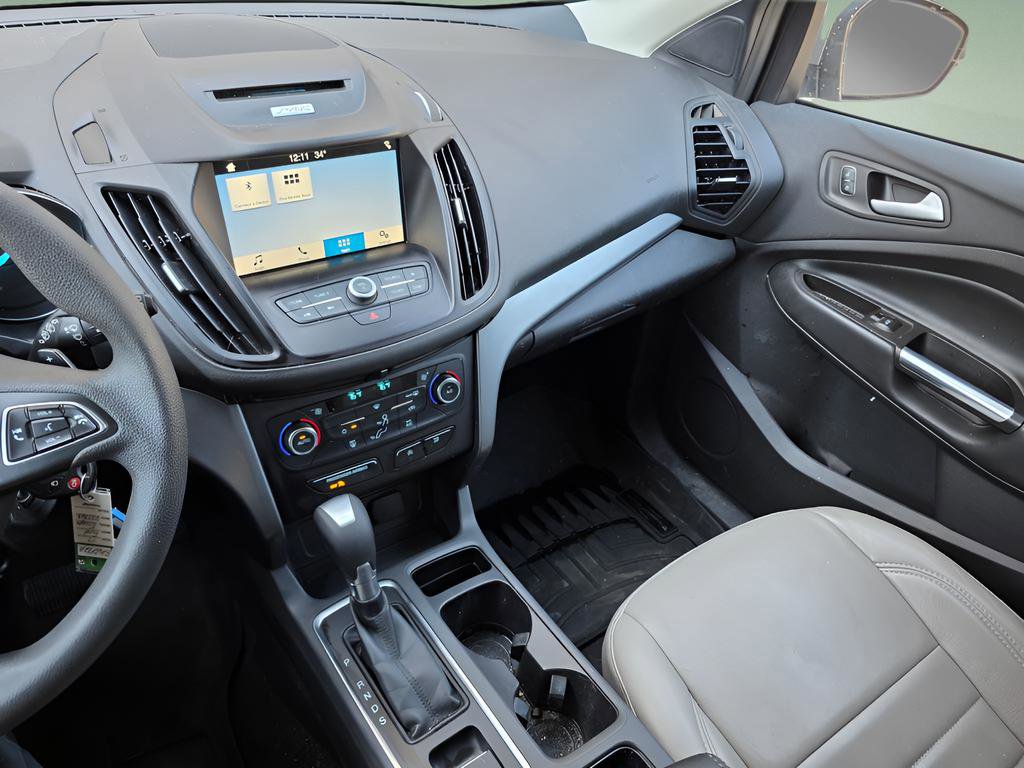 Used 2017 Ford Escape SE w/ Equipment Group 201A image 26