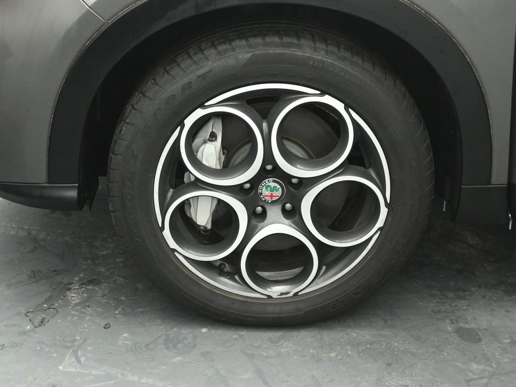 Used 2024 Alfa Romeo Tonale Ti image 36