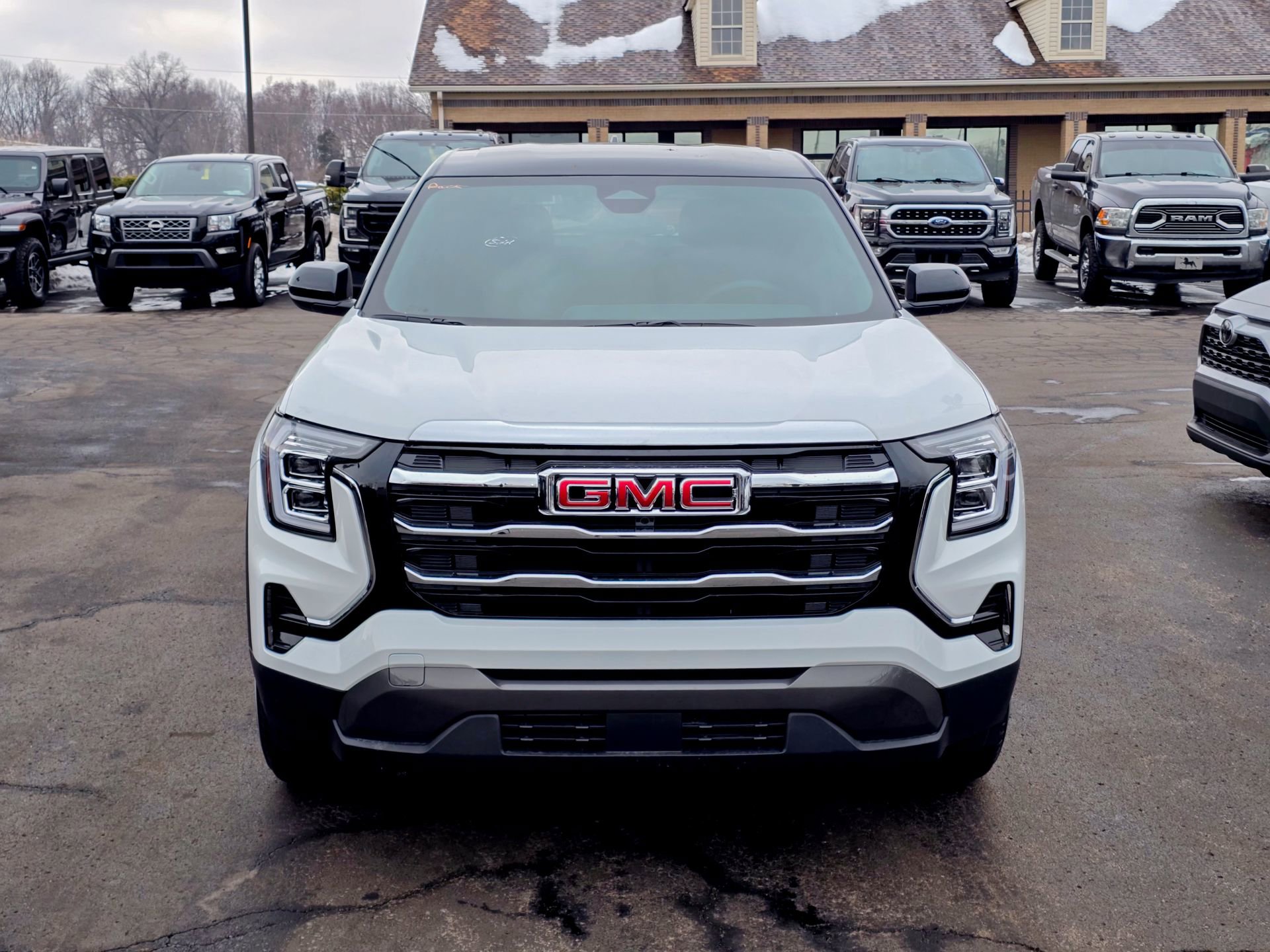 Used 2026 GMC Terrain Elevation image 4