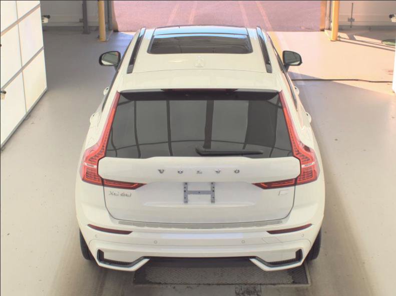 Used 2024 Volvo XC60 T8 Plus w/ Protection Package Premier image 23