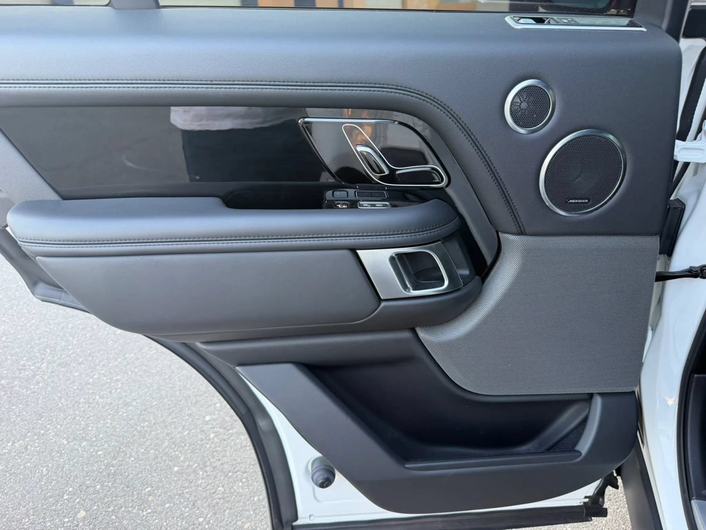 Used 2019 Land Rover Range Rover HSE AWD/4WD image 11