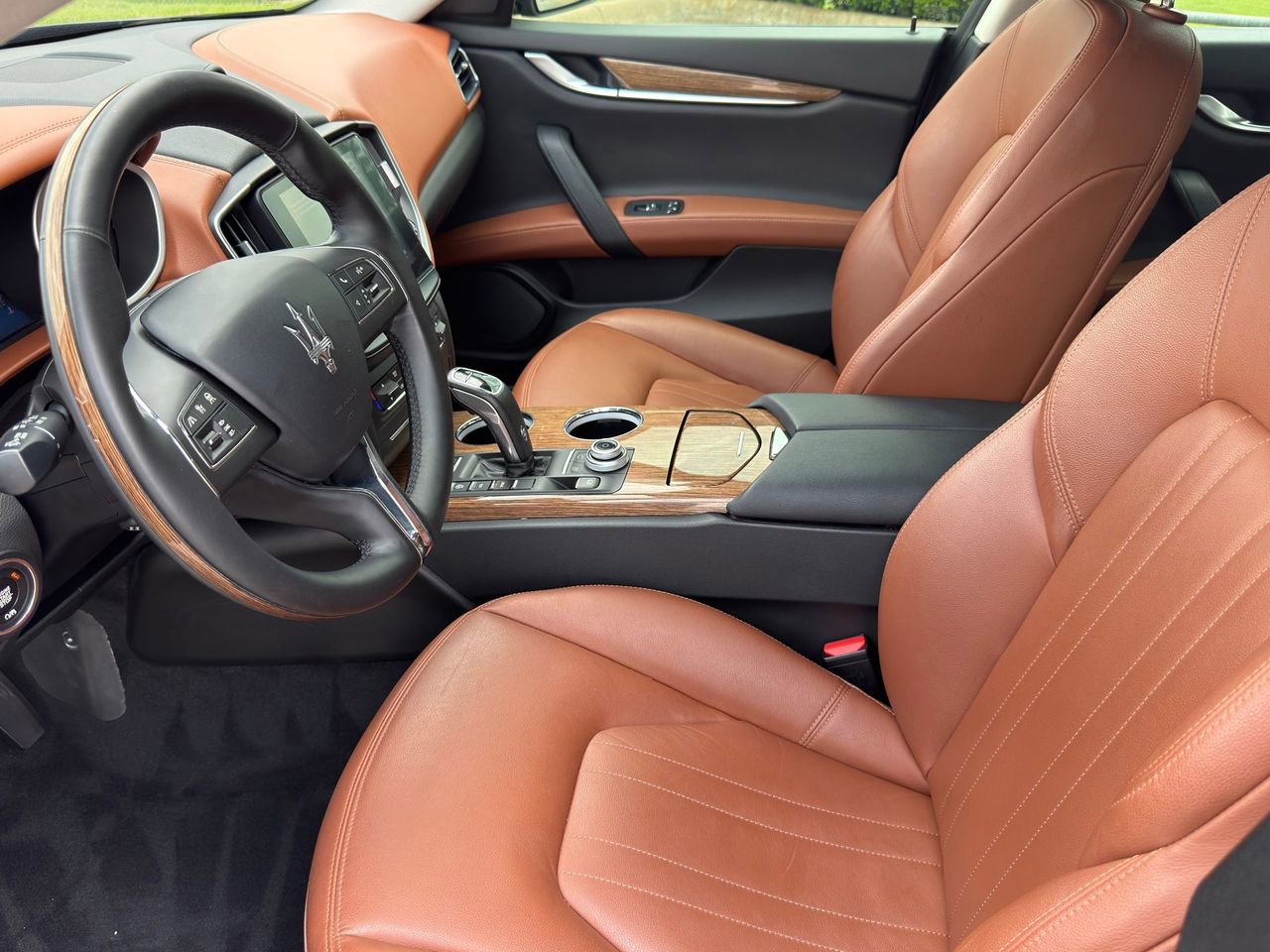Used 2019 Maserati Ghibli S image 12