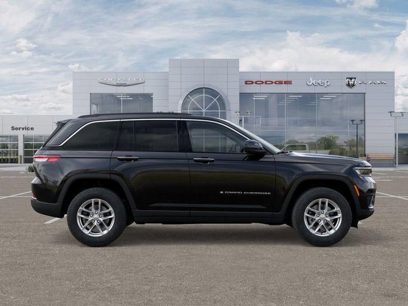 New 2025 Jeep Grand Cherokee Laredo X w/ Luxury Tech Group I image 21