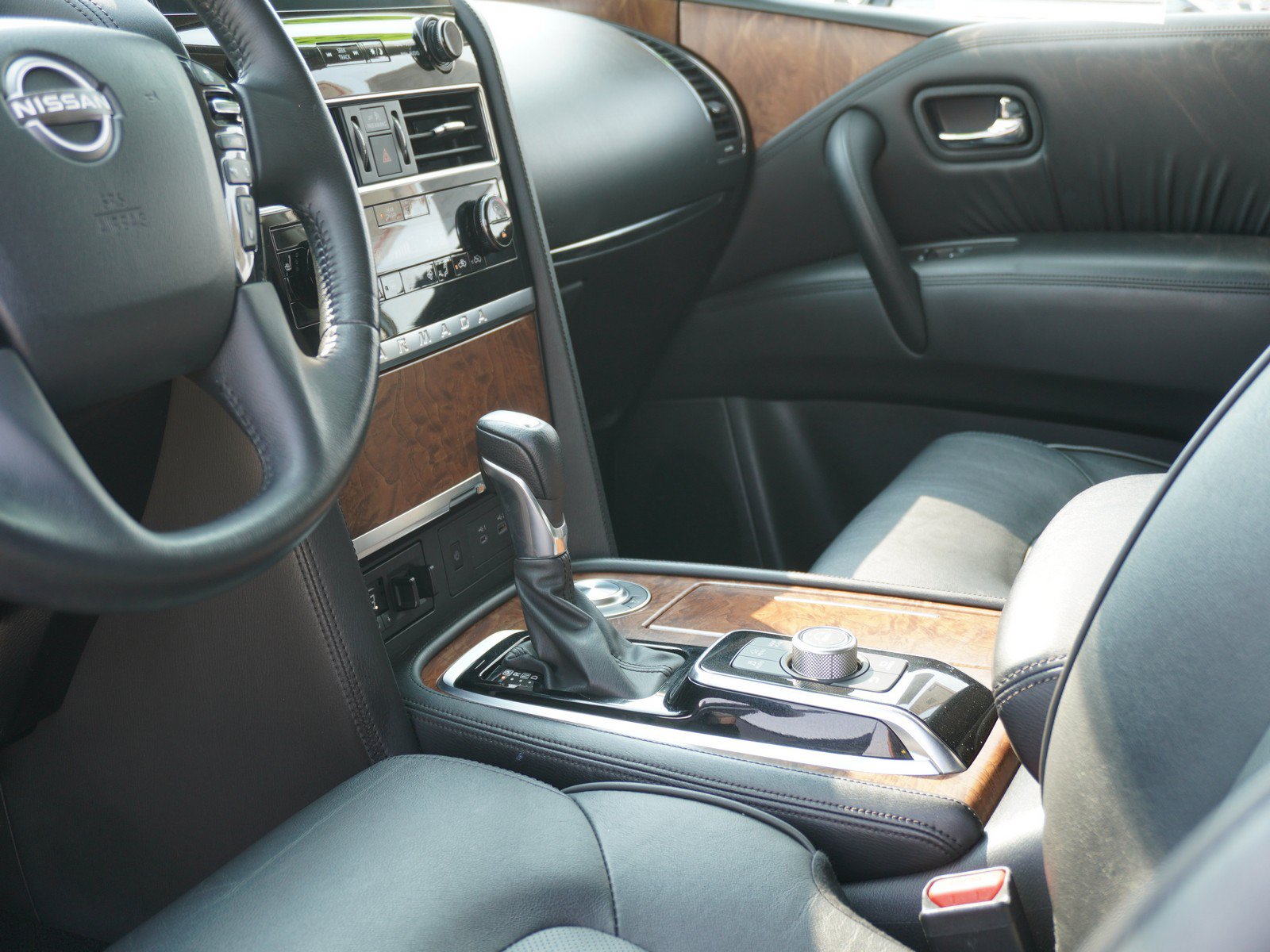 Used 2023 Nissan Armada SL w/ Captain's Chairs Package RWD image 26