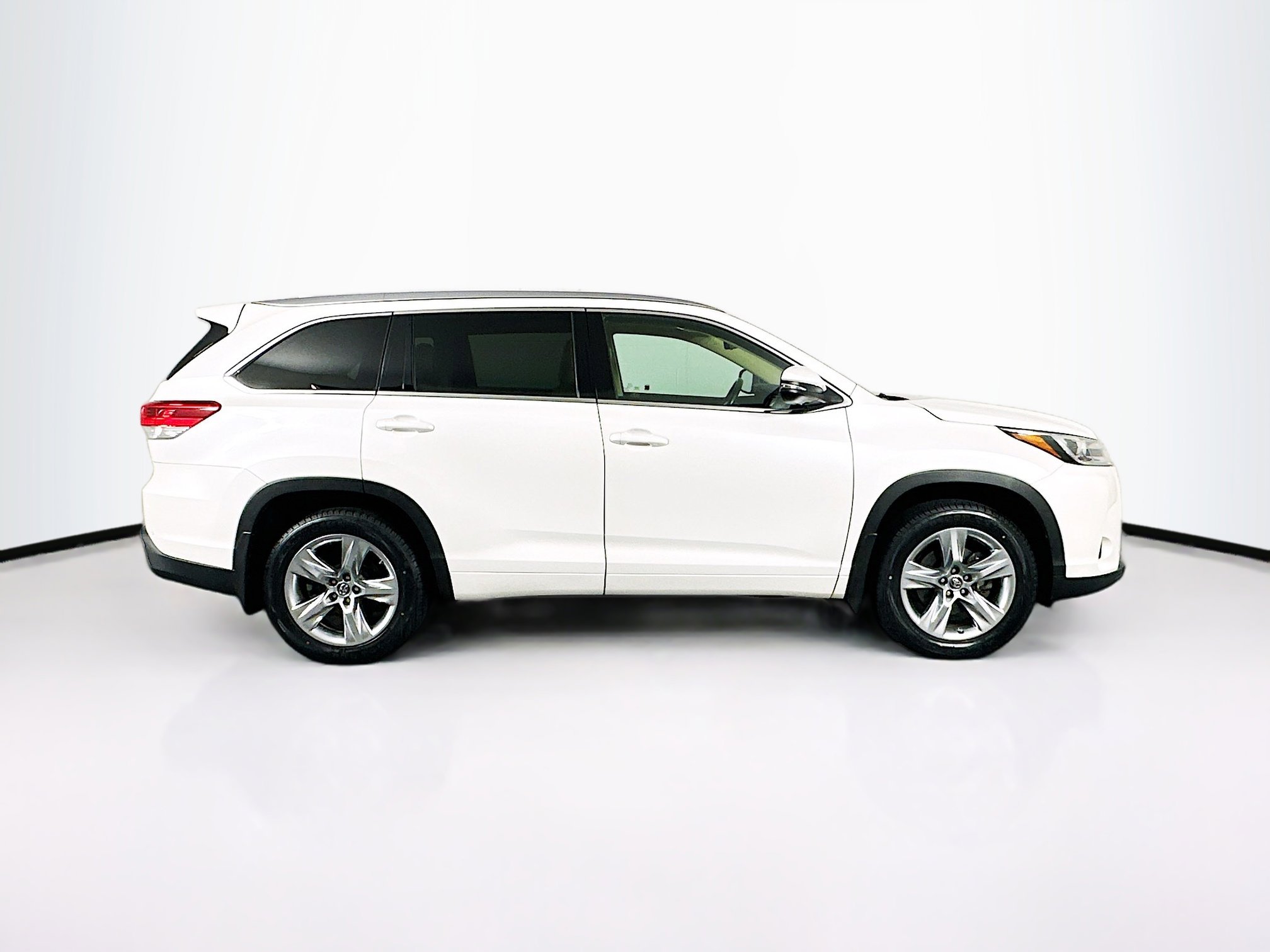 Used 2018 Toyota Highlander Limited image 10