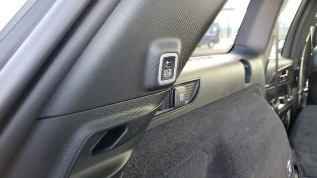 Used 2022 Jeep Grand Cherokee Overland w/ Advanced Protech Group III image 31