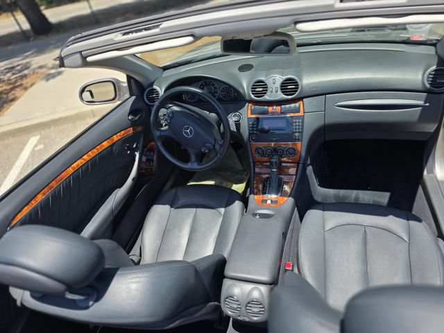 Used 2005 Mercedes-Benz CLK 320 Cabriolet image 23
