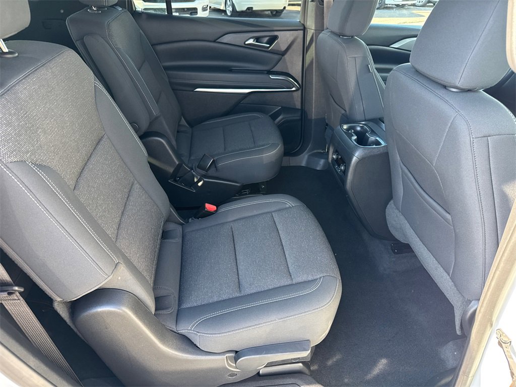 Used 2025 Chevrolet Traverse LT image 15