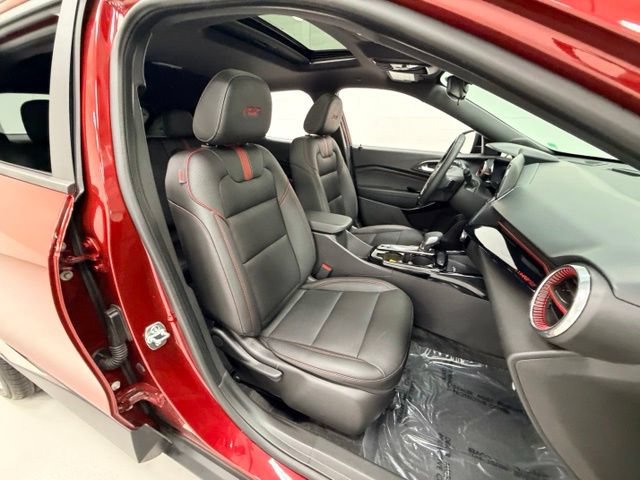 Certified 2024 Chevrolet Trax RS w/ Sunroof Package FWD image 25