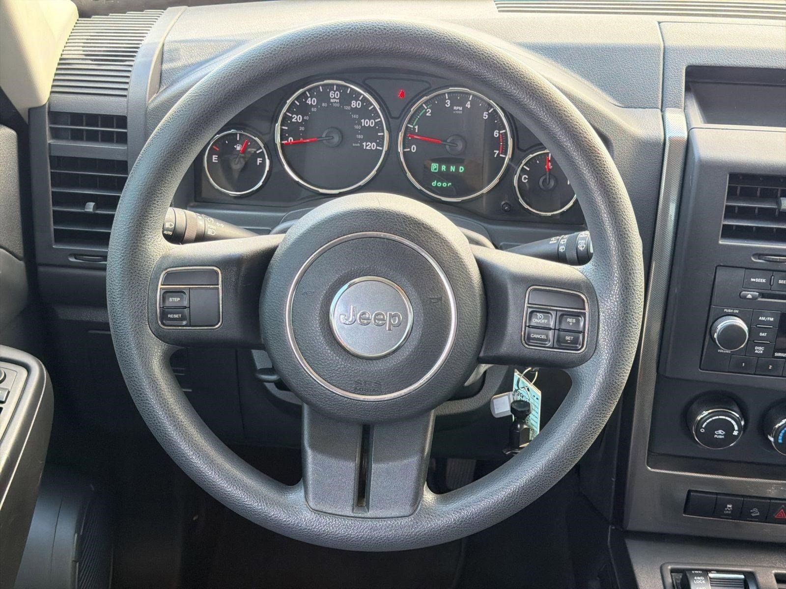 Used 2011 Jeep Liberty Sport image 15
