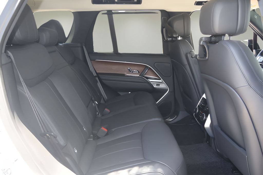 New 2026 Land Rover Range Rover SE AWD/4WD image 16