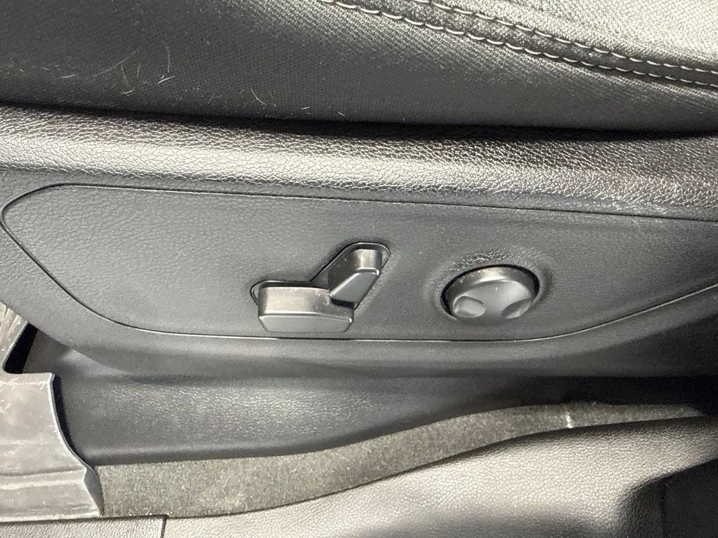 Used 2023 RAM 1500 Big Horn AWD/4WD image 17