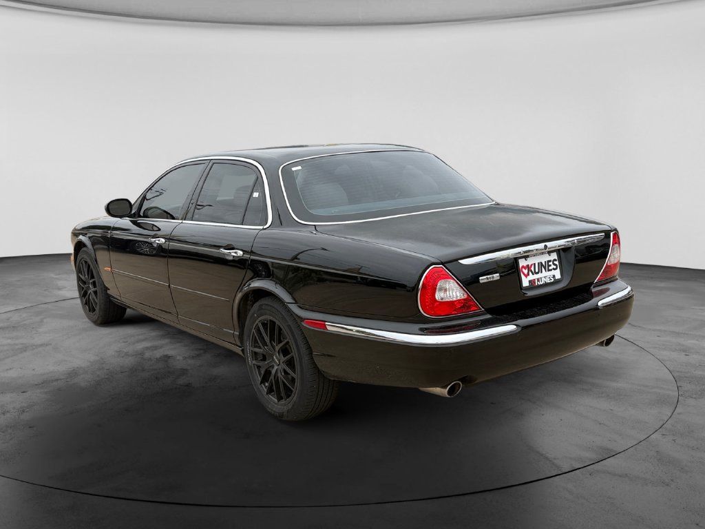 Used 2004 Jaguar XJ8 RWD image 7