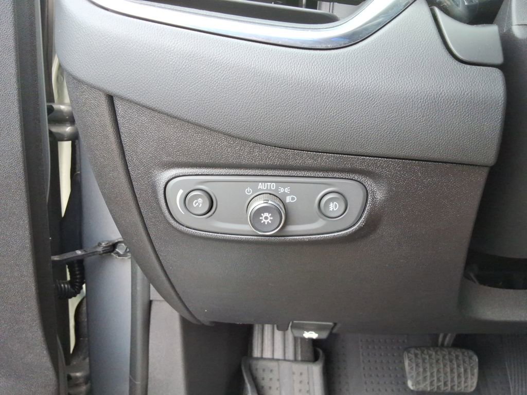 Used 2018 Chevrolet Equinox Premier AWD/4WD image 38