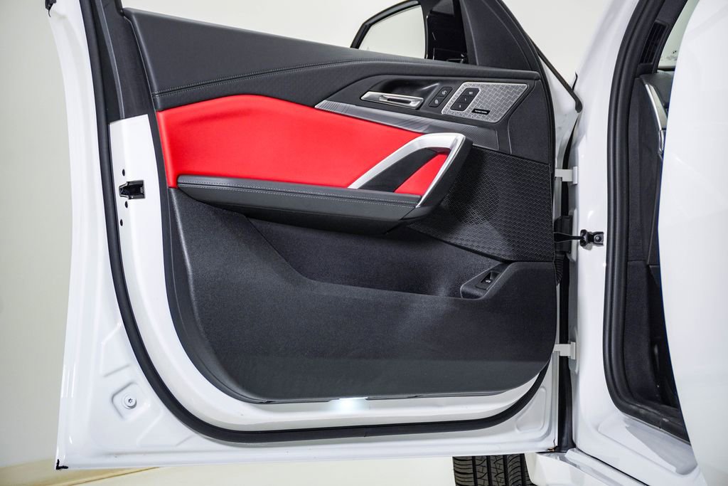 Used 2025 BMW X2 M35i w/ Premium Package image 25