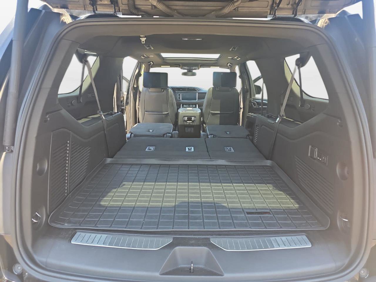 Used 2021 GMC Yukon XL Denali AWD/4WD image 21