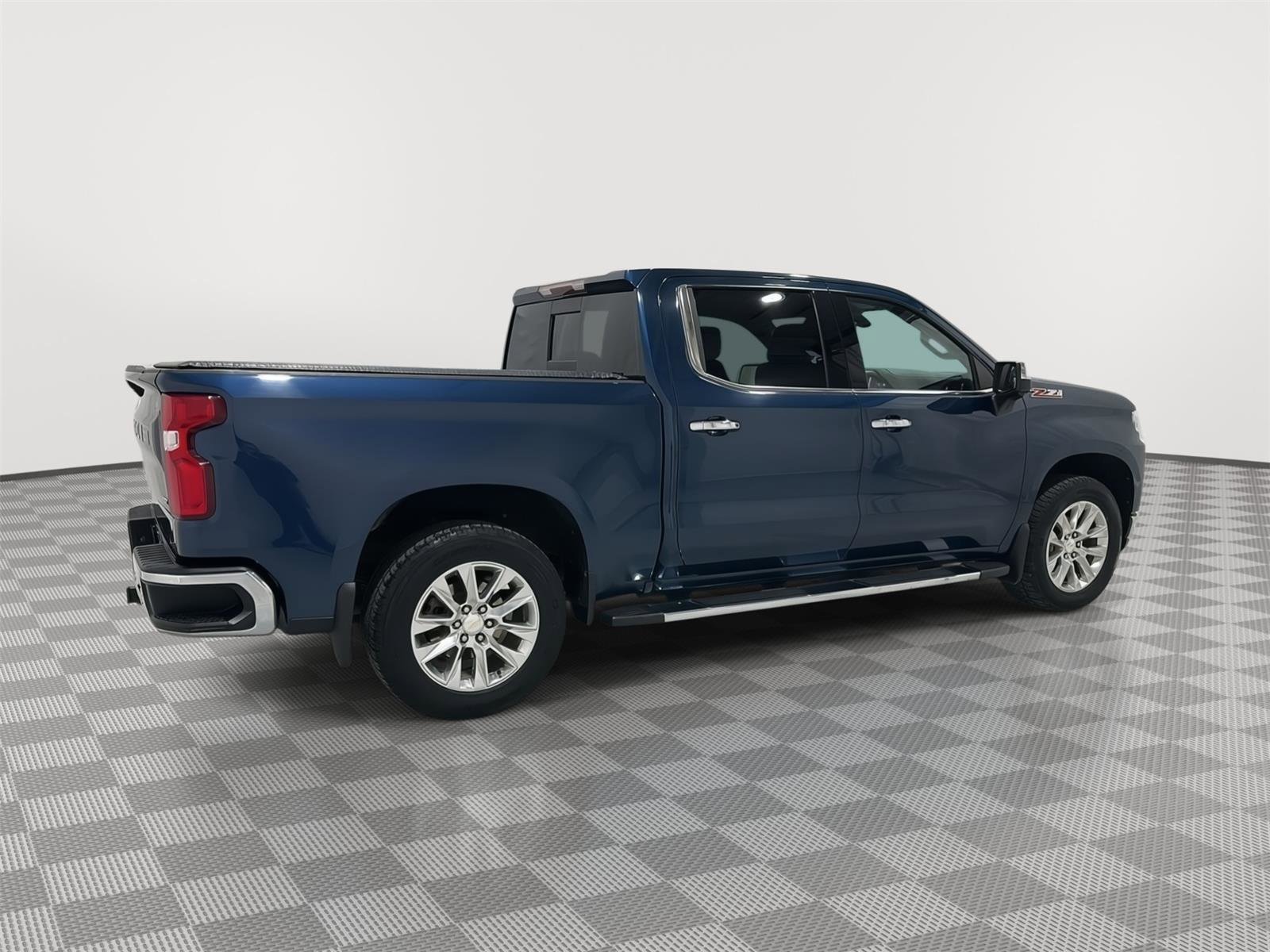 Used 2020 Chevrolet Silverado 1500 LTZ image 6