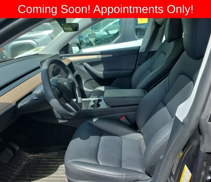 Used 2024 Tesla Model Y Long Range AWD/4WD image 3