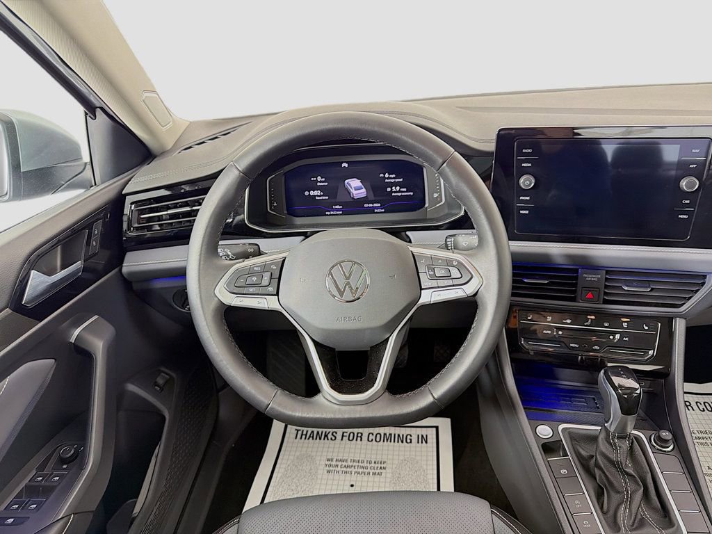 Used 2025 Volkswagen Jetta SEL image 24