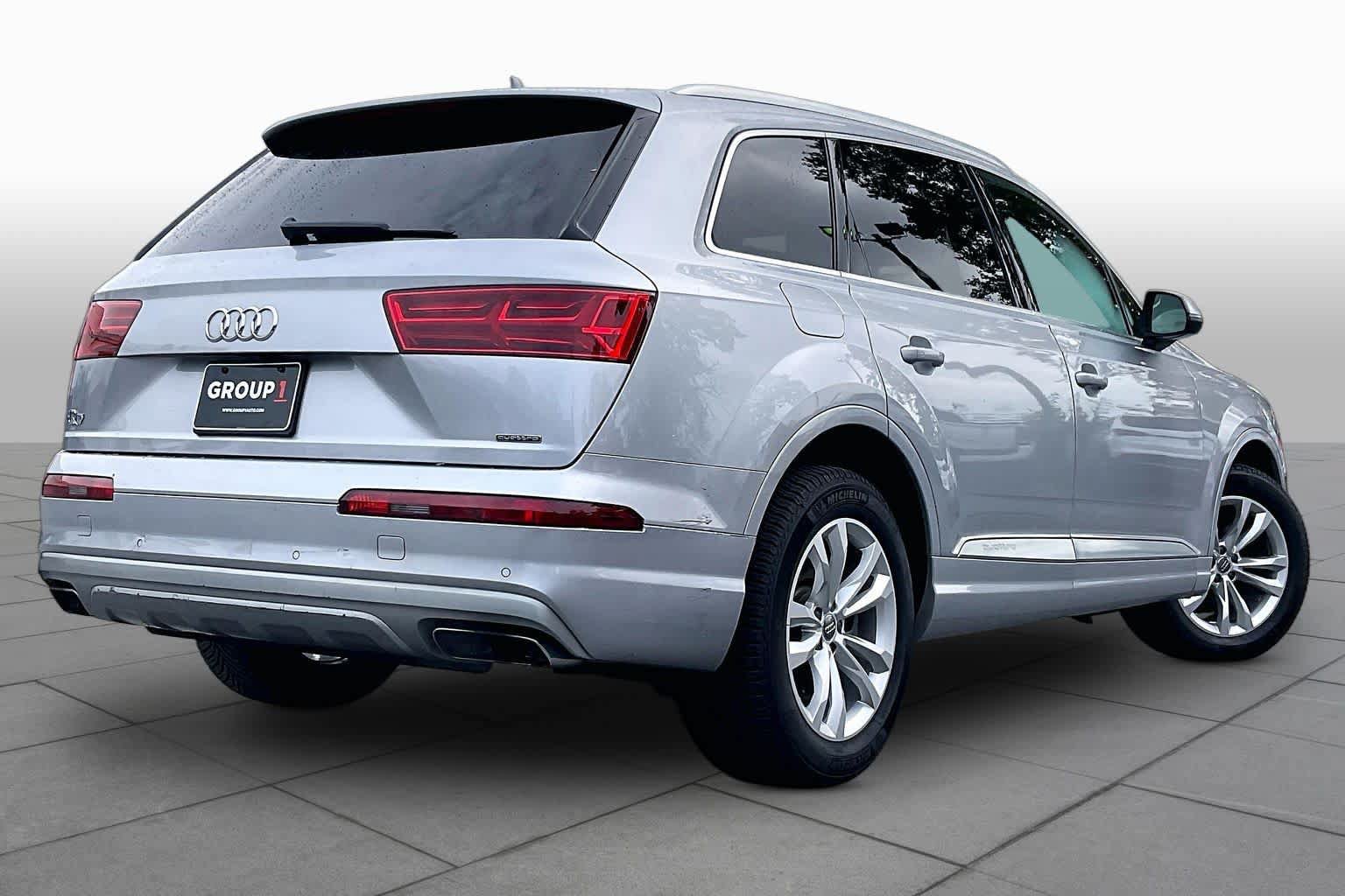 Used 2019 Audi Q7 3.0T Premium w/ Convenience Package AWD/4WD image 12